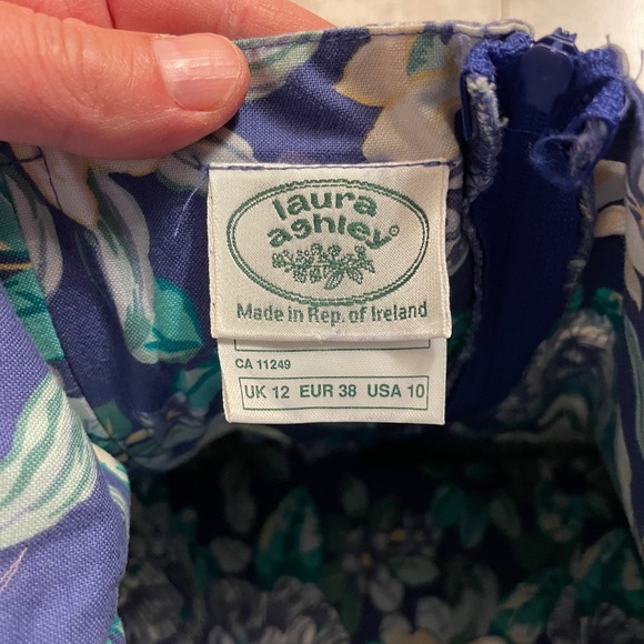 Vintage 80’s Laura Ashley dress - Picture 3 of 3